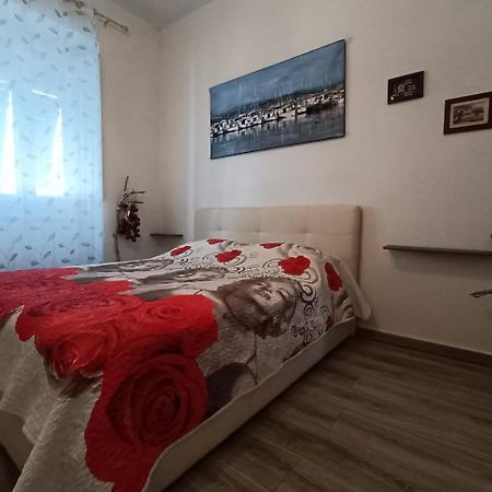 Piccione Marittimo Appartamento Vicinanze Mare Livorno Eksteriør billede